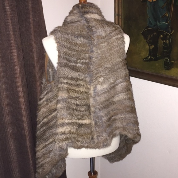 Genuine Rabbit Fur Vest - Picture 6 of 8